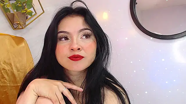 Snapshot of _Rouse_v chatting on 01-07-25, 01:24 Rouse v online show from 01-07-25, 01:24