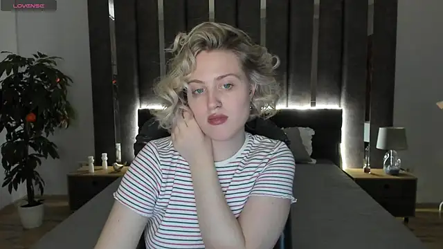  Sarah Soul  online show from 12-17-24, 07:18