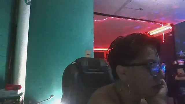 TRISH MILF online show from 12-13-24, 01:37