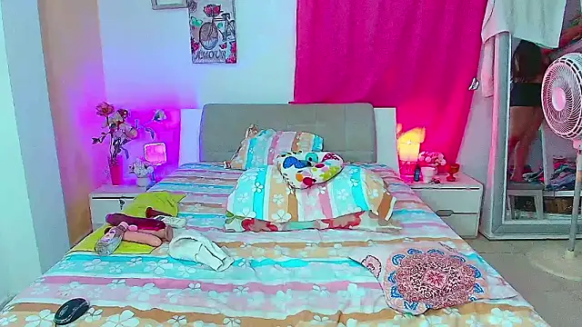 Snapshot of Kendralove31xxx chatting on 03-02-26, 07:15 Kendralove31xxx online show from 03-02-26, 07:15