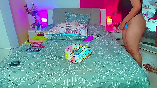 Snapshot of Kendralove31xxx chatting on 04-13-26, 03:23 Kendralove31xxx online show from 04-13-26, 03:23