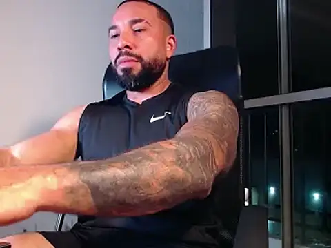 roman muscle online show from 01-29-25, 03:12