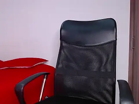 roman muscle online show from 02-07-25, 06:56