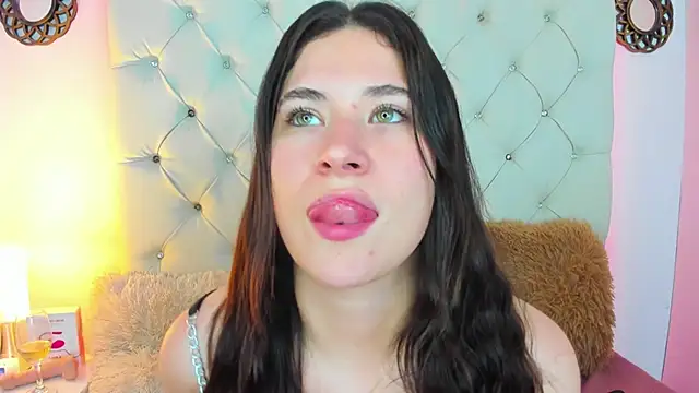 ValeryLovee online show from 01-10-25, 10:06