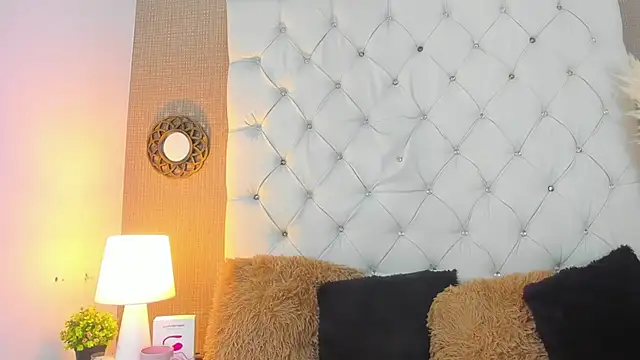 ValeryLovee online show from 03-02-25, 10:56