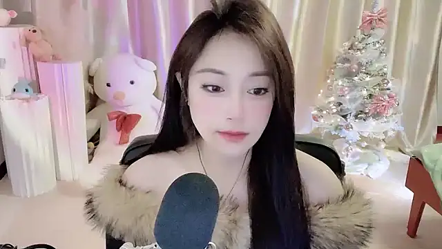 Snapshot of Daisy-77 chatting on 12-21-24, 06:44 Daisy-77 online show from 12-21-24, 06:44