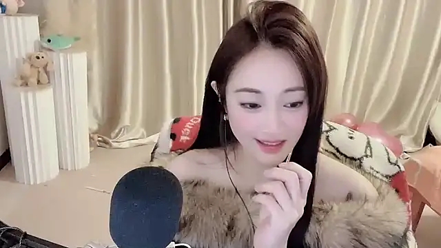 Snapshot of Daisy-77 chatting on 01-26-25, 08:56 Daisy-77 online show from 01-26-25, 08:56