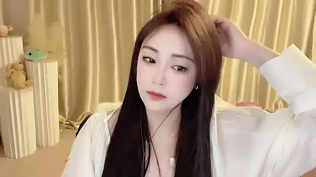 Snapshot of Daisy-77 chatting on 02-04-25, 05:55 Daisy-77 online show from 02-04-25, 05:55
