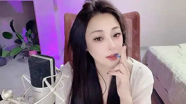 Daisy-77 online show from 12-18-25, 09:10