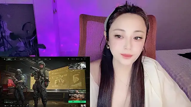 Snapshot of Daisy-77 chatting on 02-12-26, 10:10 Daisy-77 online show from 02-12-26, 10:10