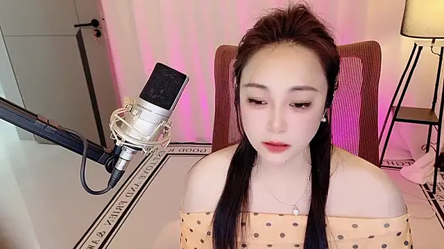 Snapshot of Daisy-77 chatting on 08-07-26, 01:46 Daisy-77 online show from 08-07-26, 01:46
