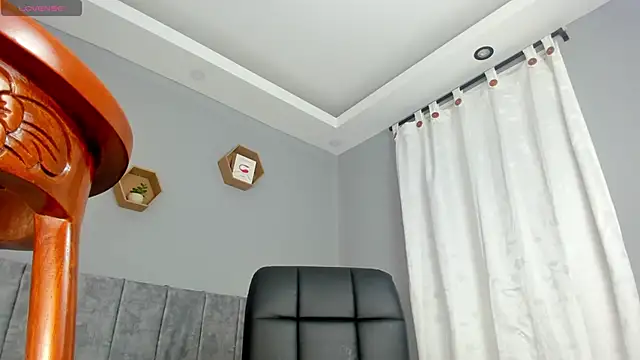 Snapshot of Chloe_narcise chatting on 02-04-25, 06:04 Chloe narcise online show from 02-04-25, 06:04