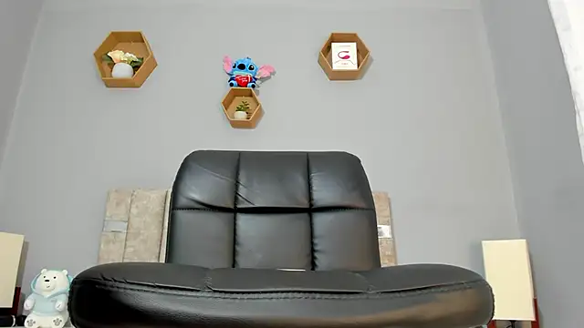 Snapshot of Chloe_narcise chatting on 03-22-25, 04:14 Chloe narcise online show from 03-22-25, 04:14