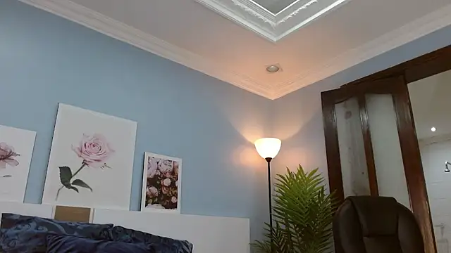 Snapshot of cintia_hills chatting on 04-30-26, 08:37 cintia hills online show from 04-30-26, 08:37
