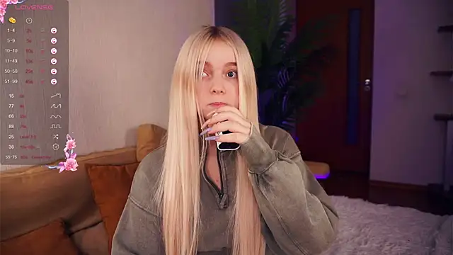 Snapshot of ZaraCreedon chatting on 01-23-25, 06:24 ZaraCreedon online show from 01-23-25, 06:24