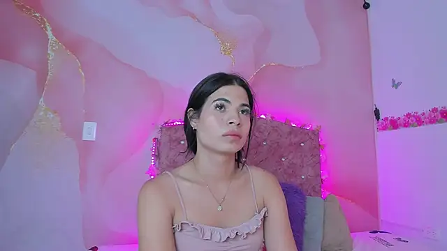 Daisy  rose online show from 01-20-25, 03:04