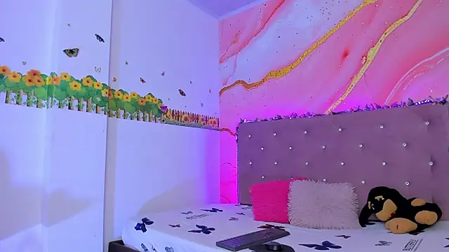 Daisy  rose online show from 02-12-25, 11:07