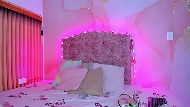 Daisy  rose online show from 03-20-25, 03:23