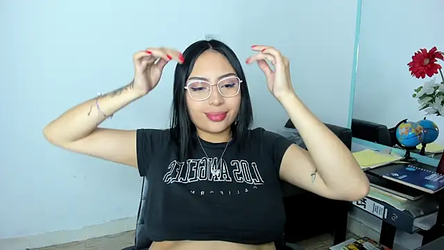 AlanaPetterson online show from 01-31-25, 03:00
