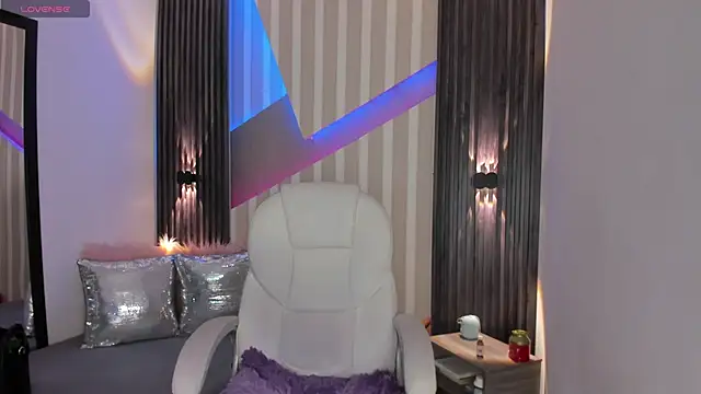 emily layton online show from 01-24-25, 03:55