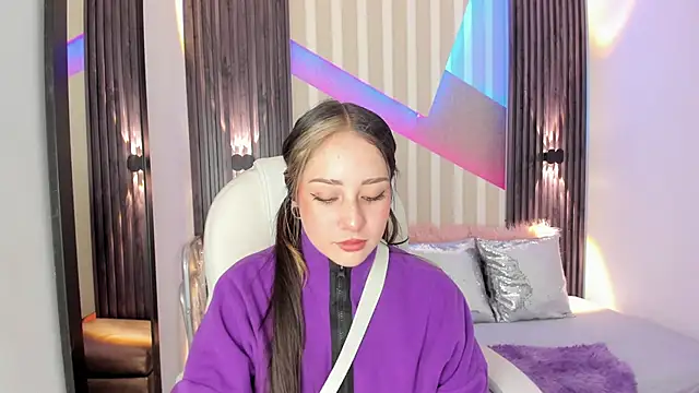 emily layton online show from 10-05-25, 04:16