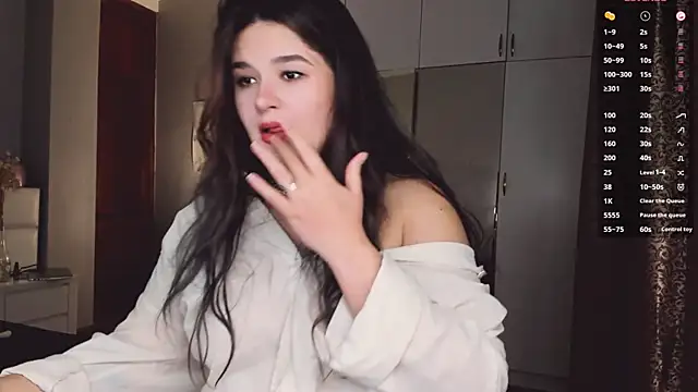 July Slowdive online show from 11-13-25, 06:23