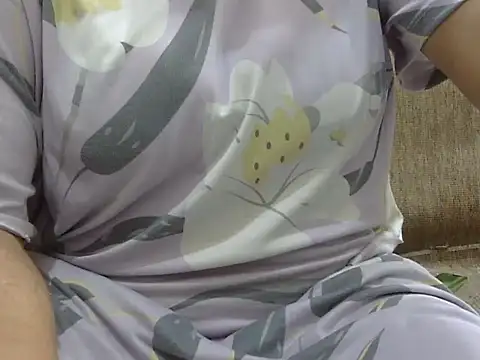 Snapshot of bhabhi_jaan11 chatting on 10-29-25, 09:49 bhabhi jaan11 online show from 10-29-25, 09:49