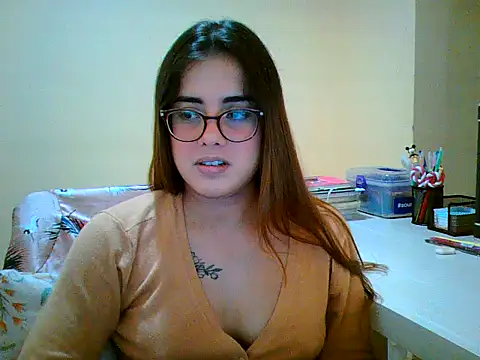 maliamiller online show from 10-31-25, 03:07