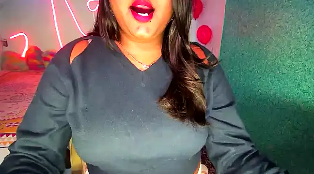 expression queen online show from 02-25-25, 06:09