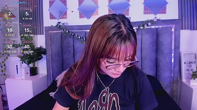 isabela fox online show from 10-16-25, 09:49