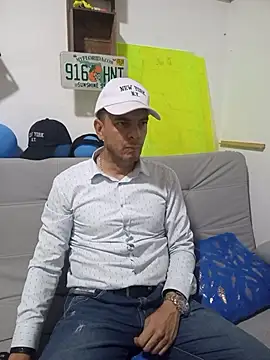 latinmartin73 online show from 10-24-25, 12:19