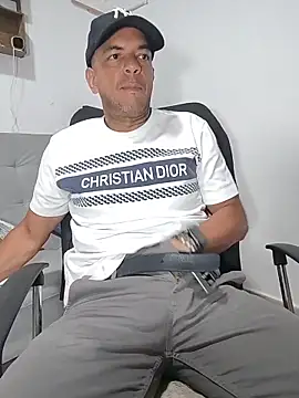 latinmartin73 online show from 05-04-26, 01:34