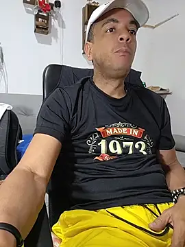 latinmartin73 online show from 06-11-26, 12:54