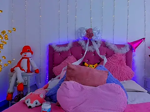 dulcevegga online show from 12-14-25, 07:07