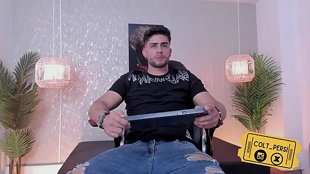 Colt Perci online show from 01-26-25, 04:20