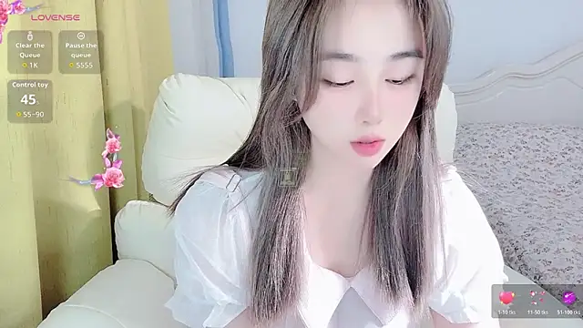 Snapshot of Caitlyn__ chatting on 02-22-26, 02:04 Caitlyn online show from 02-22-26, 02:04