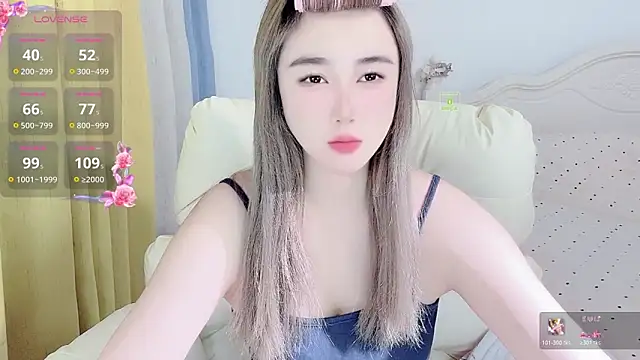 Snapshot of Caitlyn__ chatting on 04-19-26, 07:49 Caitlyn online show from 04-19-26, 07:49