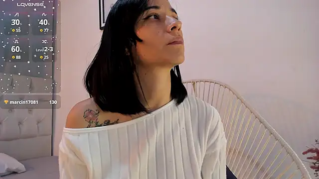 savagequeenbee7 online show from 12-13-24, 03:43