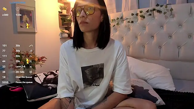 savagequeenbee7 online show from 01-06-25, 09:54