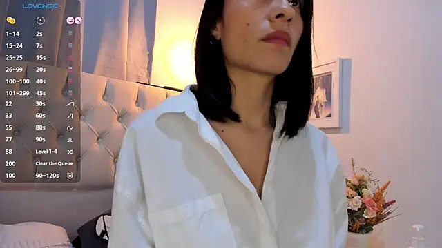 savagequeenbee7 online show from 01-15-25, 11:32