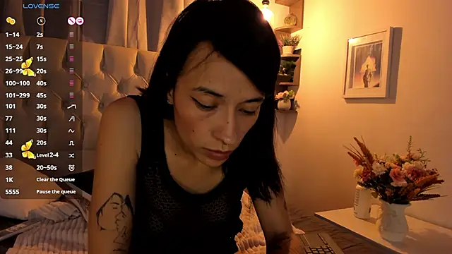 savagequeenbee7 online show from 01-18-25, 04:10