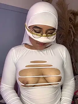 Maisa issa online show from 01-16-25, 04:28