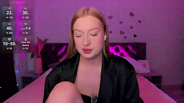 Emma  Leee online show from 10-06-25, 11:46