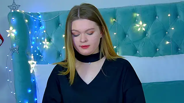 CrystalLyons online show from 12-28-24, 09:20