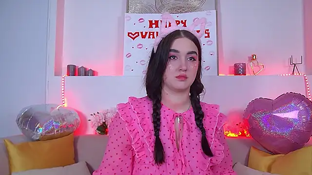 ChristinaMilton online show from 02-14-25, 06:29