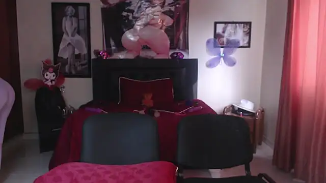 Snapshot of Marilynselxoveanalhard chatting on 03-25-26, 01:28 Marilynselxoveanalhard online show from 03-25-26, 01:28