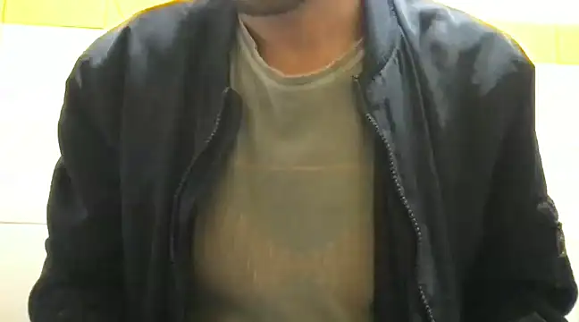 Snapshot of Lucascacaca chatting on 12-22-24, 03:55 Lucascacaca online show from 12-22-24, 03:55