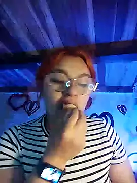 Snapshot of SophiaWeestt99 chatting on 02-06-25, 01:16 SophiaWeestt99 online show from 02-06-25, 01:16