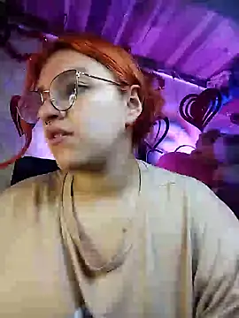 Snapshot of SophiaWeestt99 chatting on 02-08-25, 01:22 SophiaWeestt99 online show from 02-08-25, 01:22