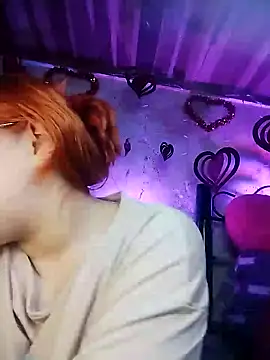 Snapshot of SophiaWeestt99 chatting on 02-08-25, 04:25 SophiaWeestt99 online show from 02-08-25, 04:25